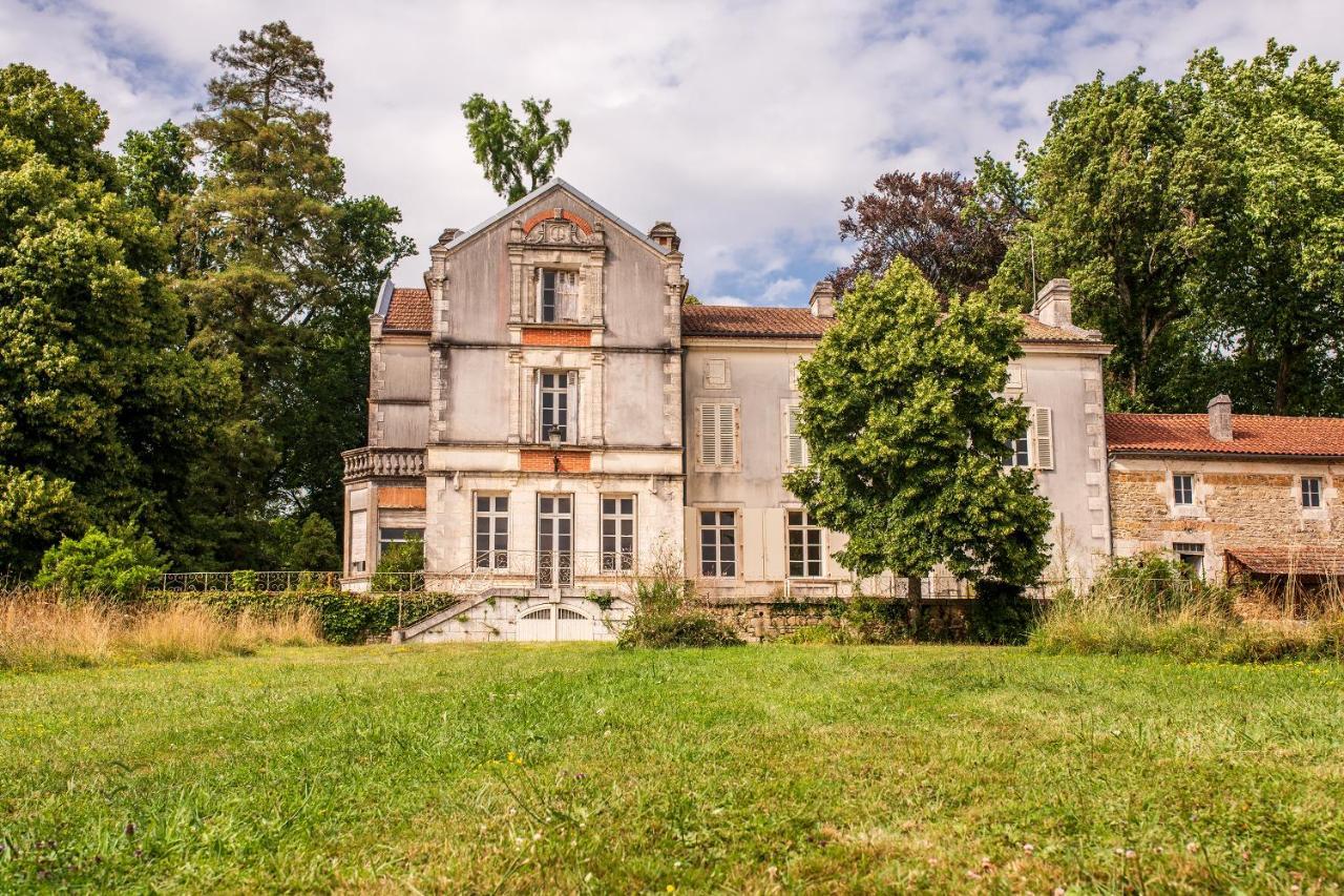 Le Domaine De Langlardie Soudat 외부 사진